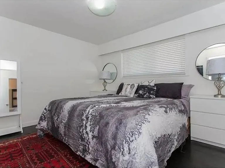7902 Burdock St — Photo 11
