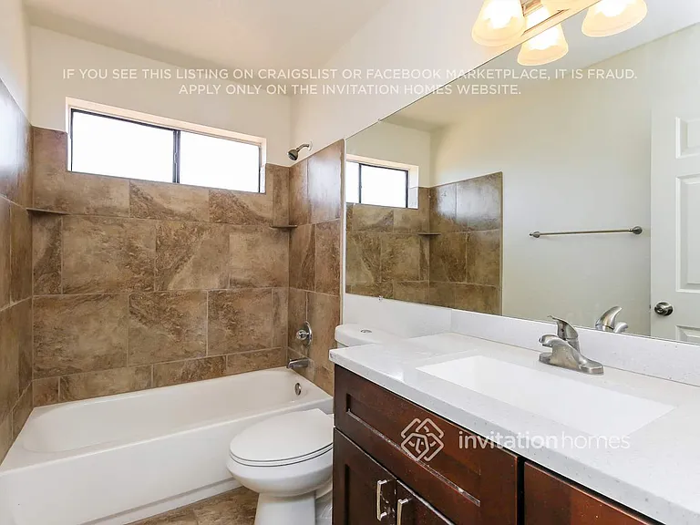 1701 N Pleasant Dr — Photo 11