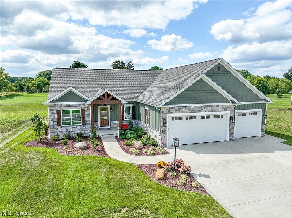 1505 Championship Cir SE