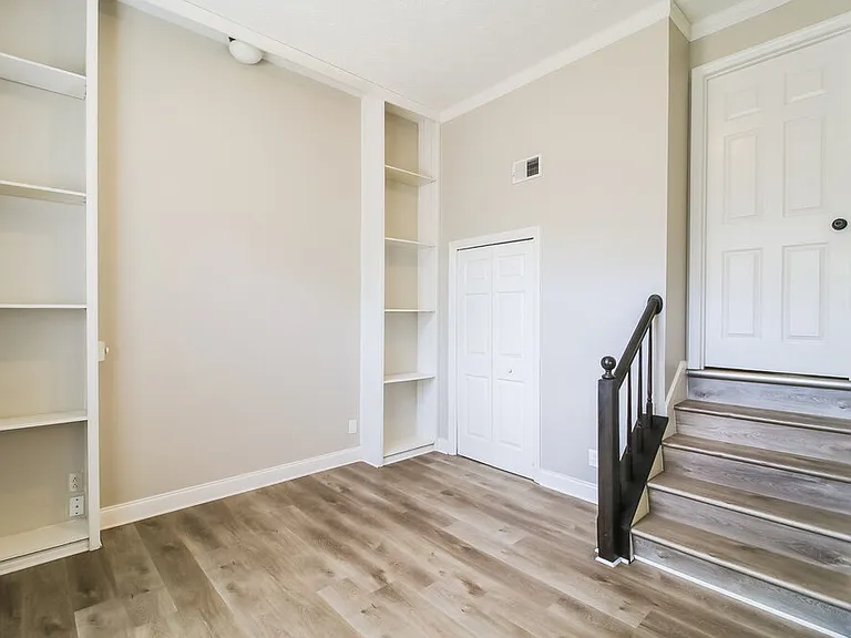 1218 Raleigh Way — Photo 16