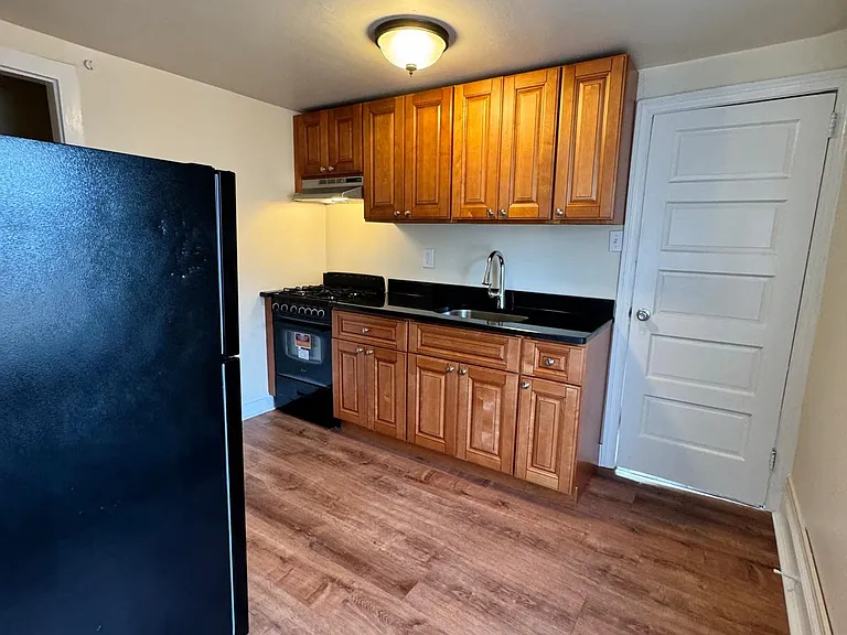 4462 Silverwood St #4 — Photo 24