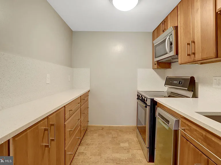 6030 Berwynd Rd — Photo 63