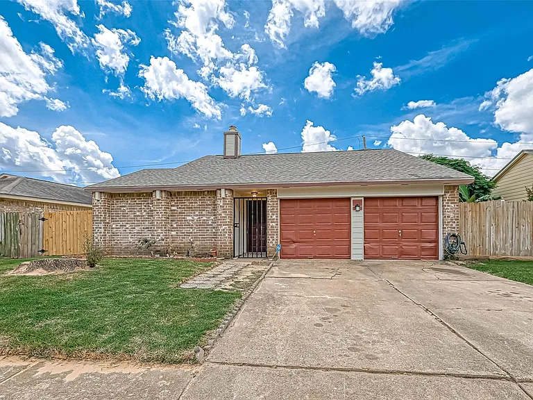 16319 La Luna Dr — Photo 4