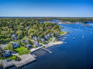 2 Blount Cir, Barrington, RI 02806