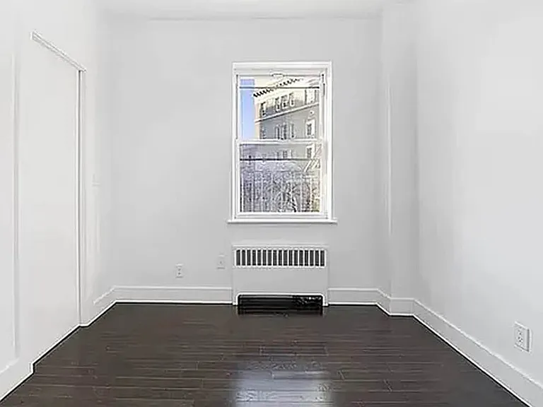 34 8th Ave #4C — Photo 4