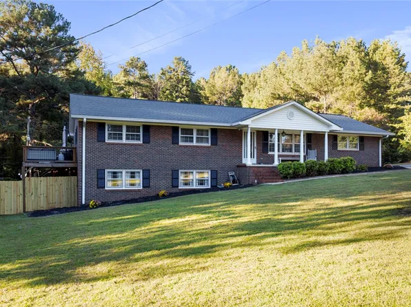 201 Keowee Trl, Seneca, SC 29672