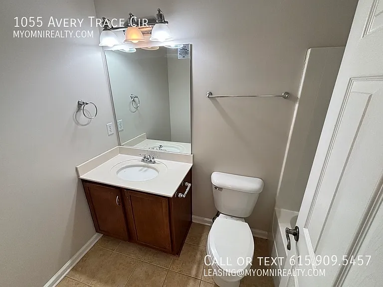 1055 Avery Trace Cir — Photo 29