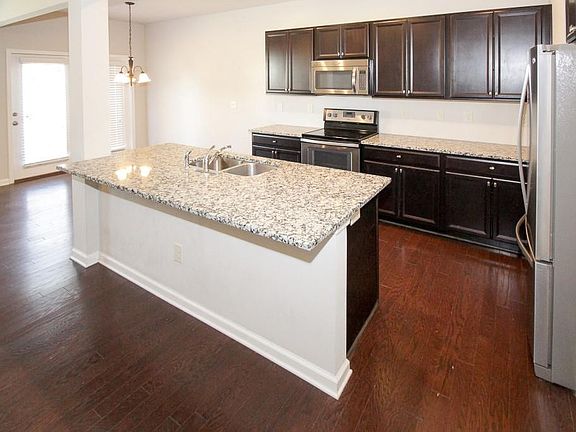 5th image of 1415 Brookmere Way
