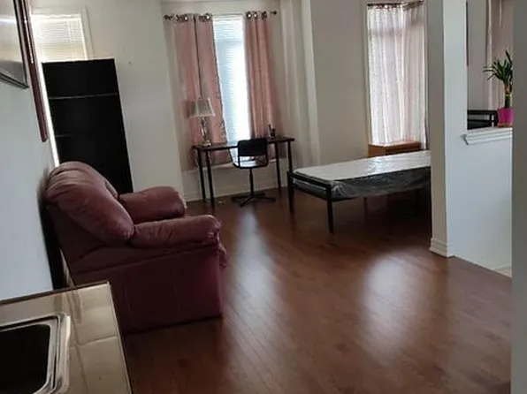 25 Brock Ave, Markham, ON L6C 0V4