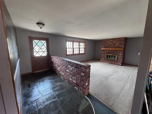 2602 N Monroe St, Hutchinson, KS 67502