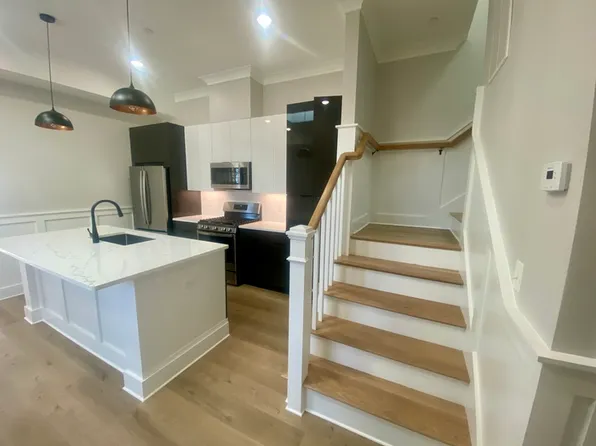 (undisclosed Address), Somerville, MA 02145