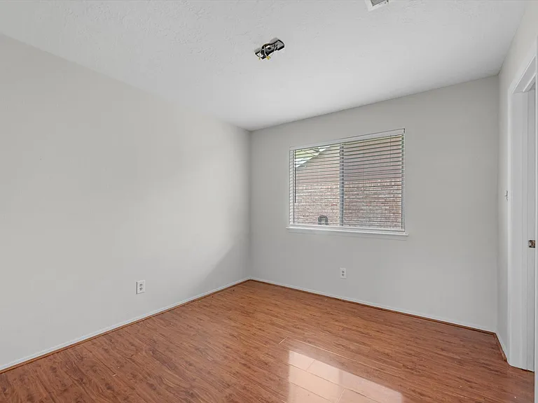 7234 Lost Fable Ln — Photo 17