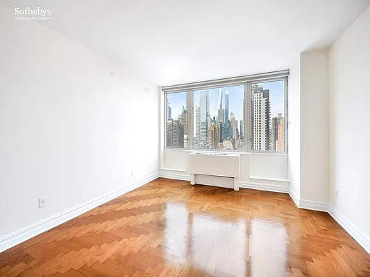 Rented by Sotheby's International Realty | media 11