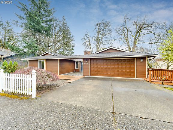 3rd image of 4259 Riverview Dr