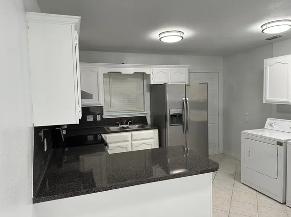 (undisclosed Address), Edinburg, TX 78541