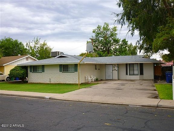 2nd image of 1047 E 9th Dr