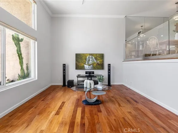 23401 Park Sorrento Unit 55, Calabasas, CA 91302