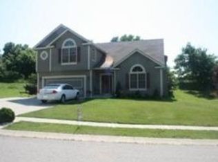 15714 N Wabash St, Smithville, MO 64089