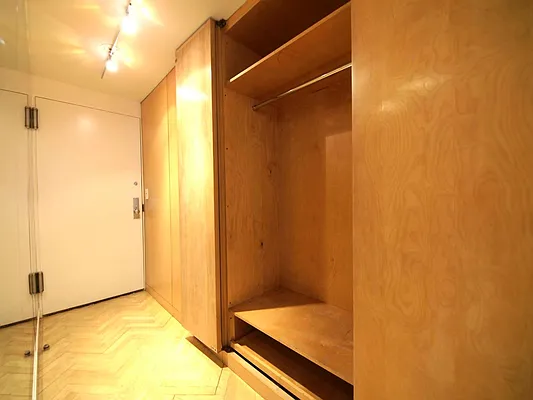 Rented by Keller Williams NYC | media 13