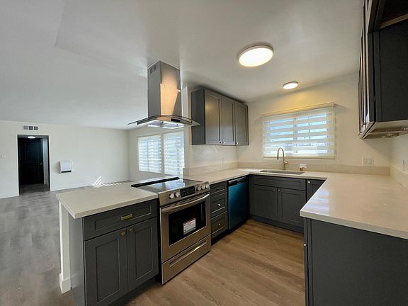 4th image of 8944 Reading Ave #6