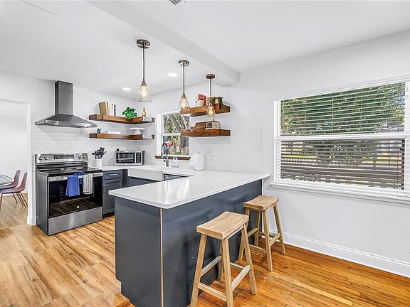 3rd image of 10804 SEMINOLE DRIVE N