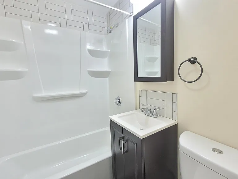 49 Rosedale St #2 — Photo 10