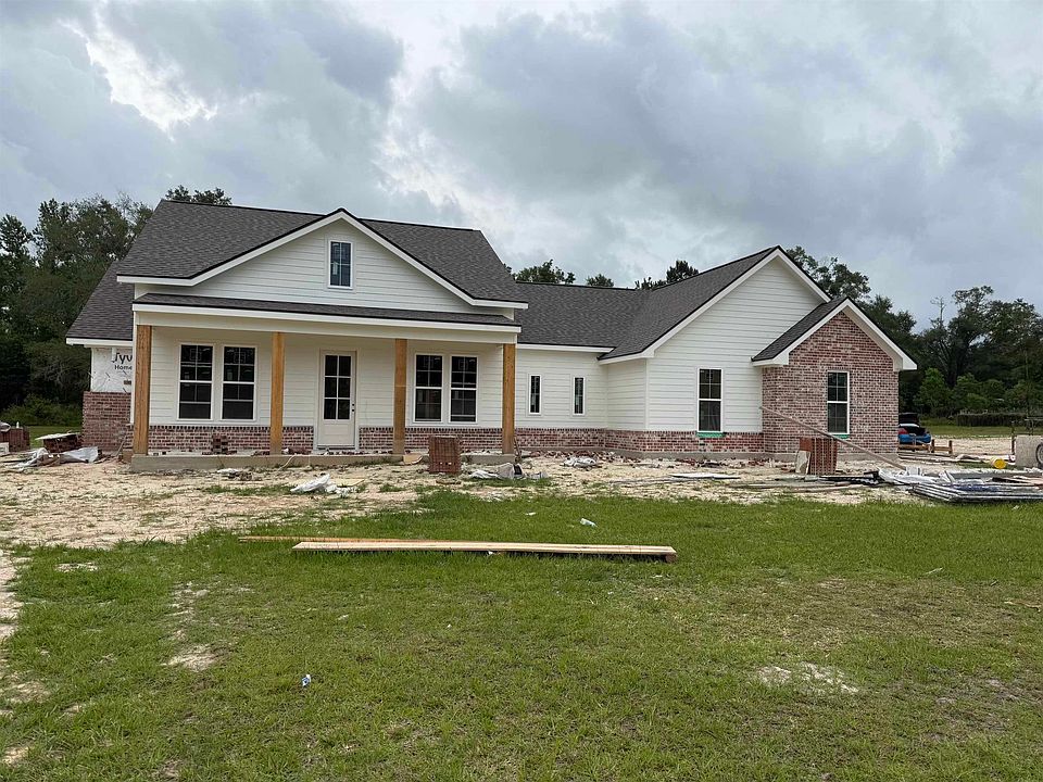 1st image of 174 Domingue Rd