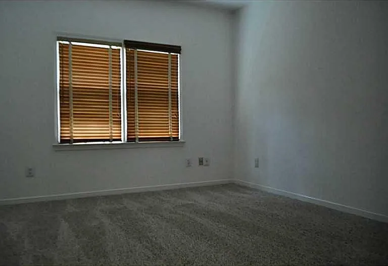 2702 Bridgegate Cv NE — Photo 11