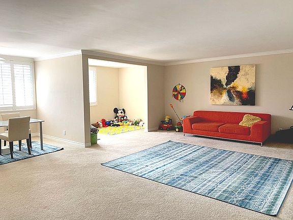 3rd image of 5301 Balboa Blvd Unit F4