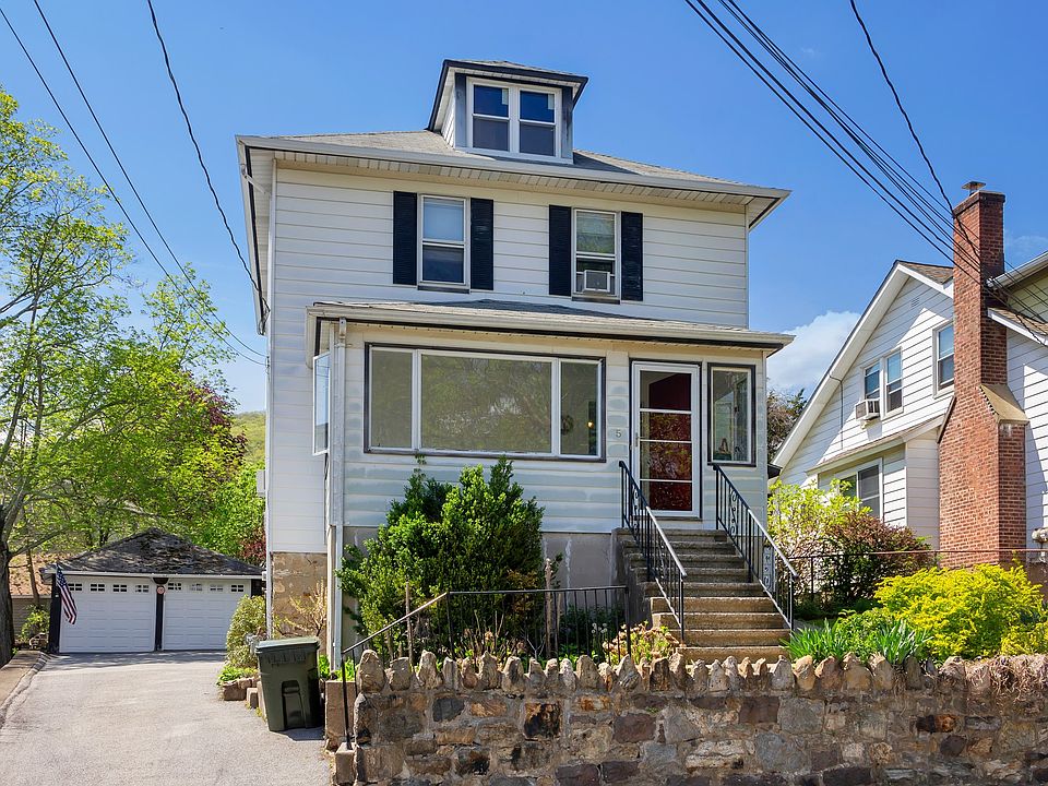 1st image of 5 Berard Pl