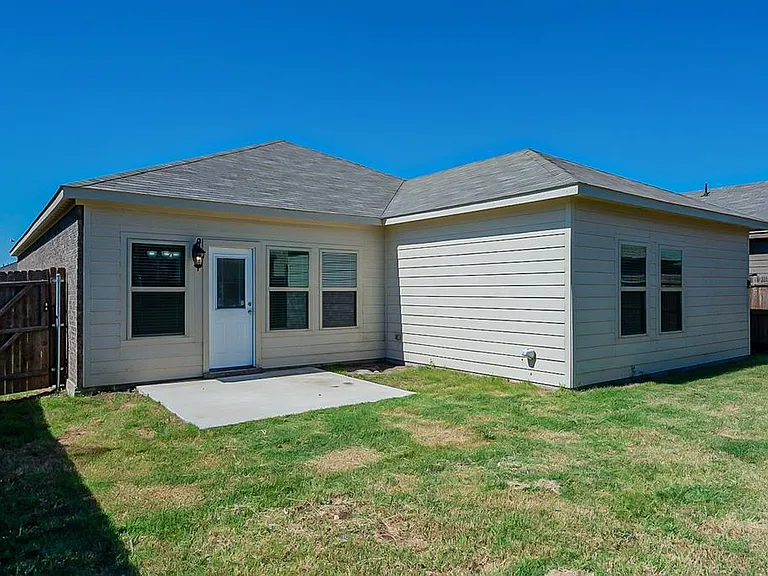 312 Emerald Creek Dr — Photo 19