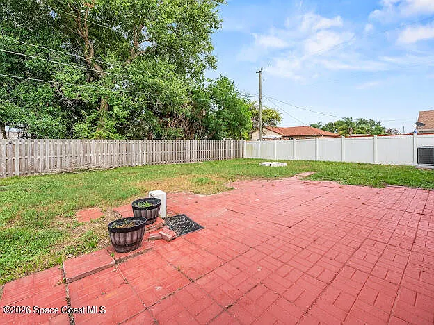1563 Eldron Blvd SE — Photo 31