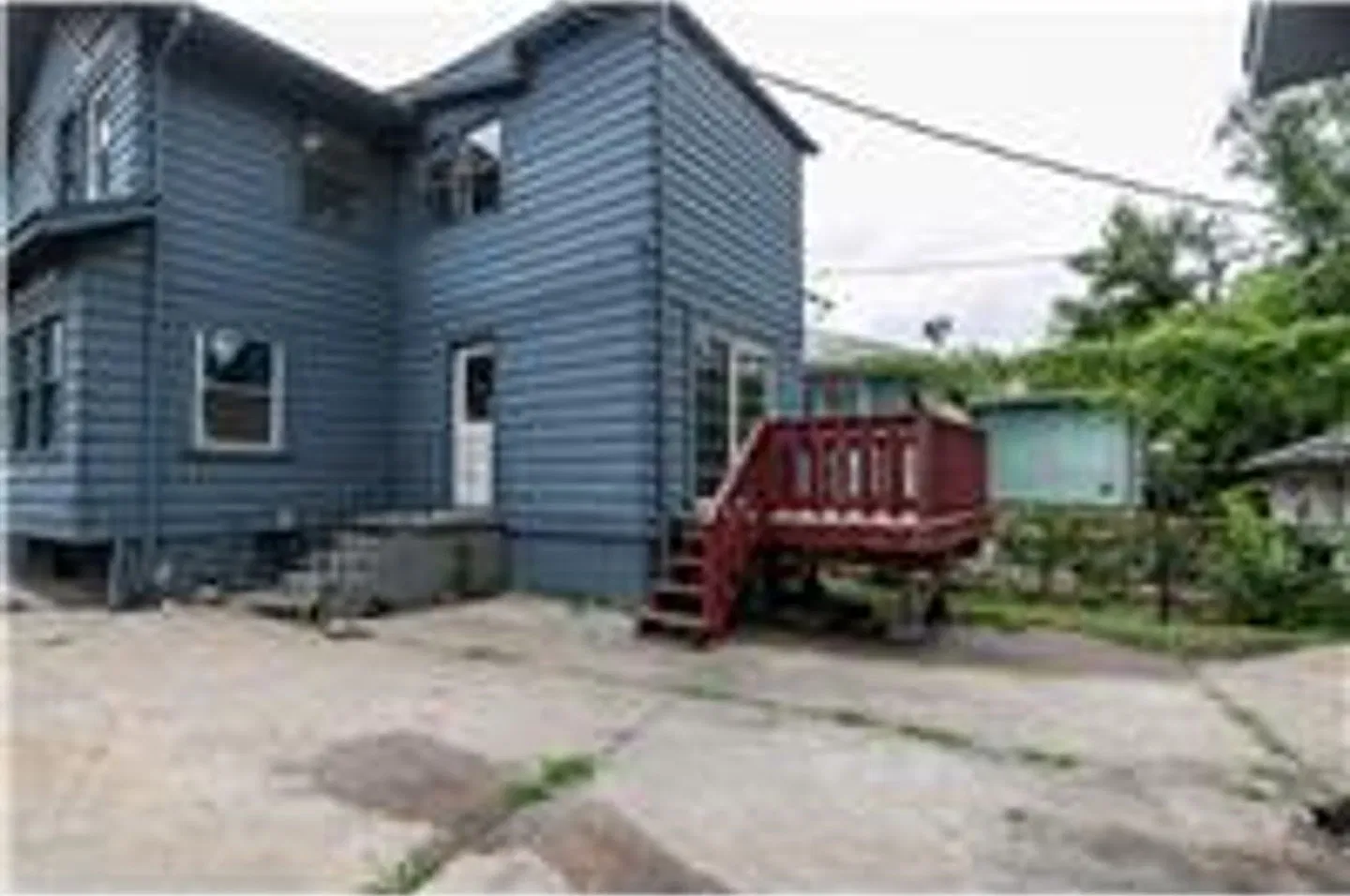 3 bed 1 bath Home with External Garage — Photo 4