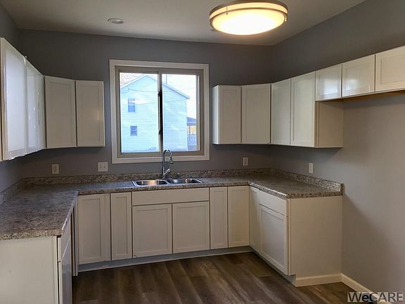 5th image of 521 W McKibben St