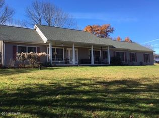 43 Pinnacle Dr, Honesdale, PA 18431