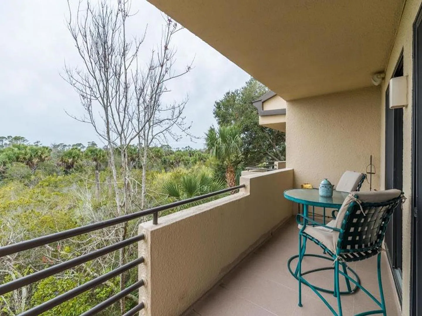 Beautiful Spinnakers Reach Condo — Photo 2