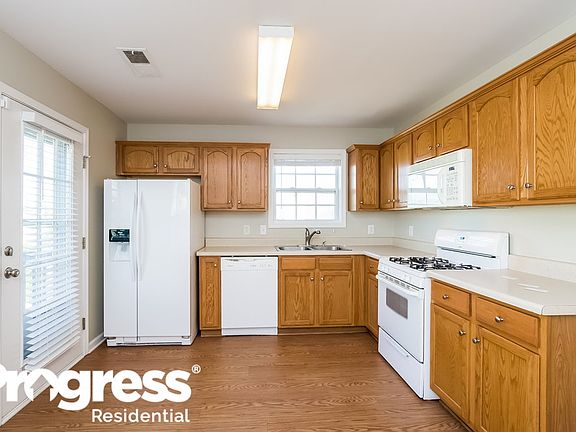 4th image of 6058 Lancelot Ln