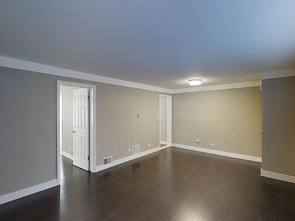 4th image of 2047 S Milwaukee St
