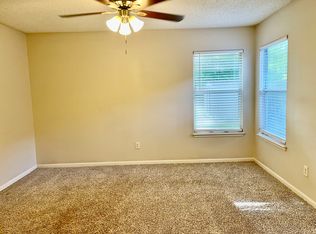 3833 Autumn Leaf Ct, Jacksonville, FL 32246