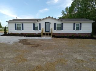 1045 Cain Brake Rd, White Bluff, TN 37187