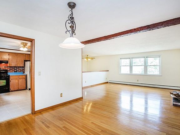 5th image of 108 Francis Ave