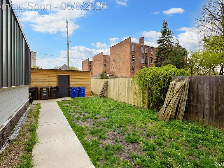 2223 Wabash St — Photo 27