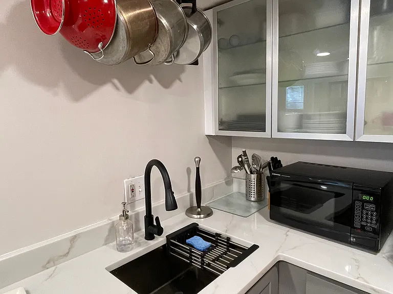 1115 P St NW #2 — Photo 6