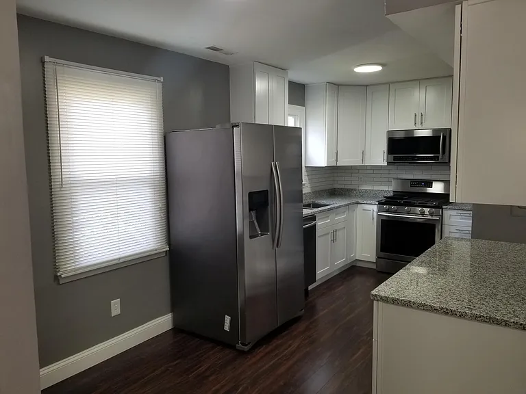 1112 Forest Hills Ave #B — Photo 19