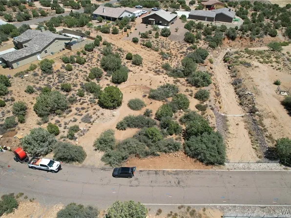 145 N Shore Dr, Kingman, AZ 86409