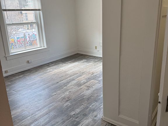 5th image of 416 21st St APT 21