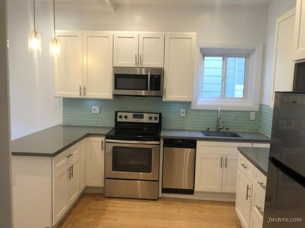 864 Ashbury St APT 3