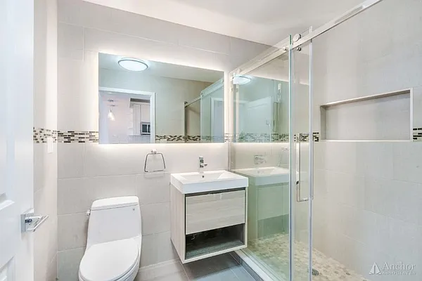 Rented by Anchor Associates | media 23