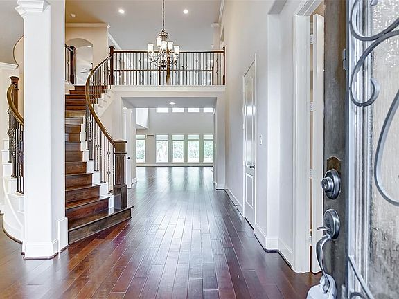 2nd image of 17323 Heron Crest Dr