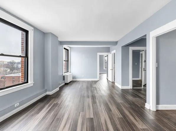 140 Chestnut St APT 702, Springfield, MA 01103